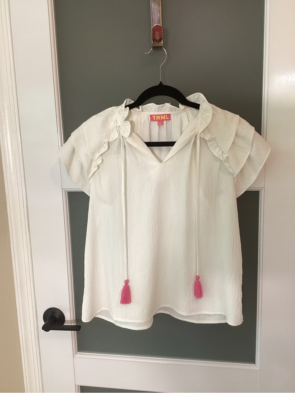 THML White Ruffle Sleeve Top with Pink Tassels - Small - perfect for summer!